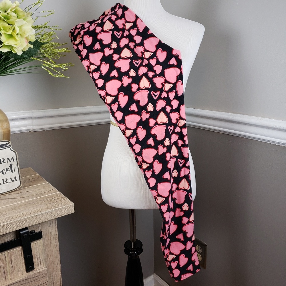 Lularoe Valentine's Day Tall and Curvy leggings